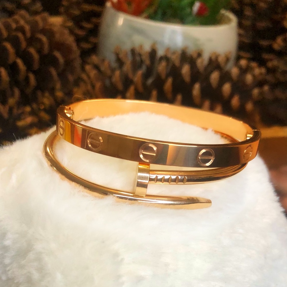 Love-nail bangle set